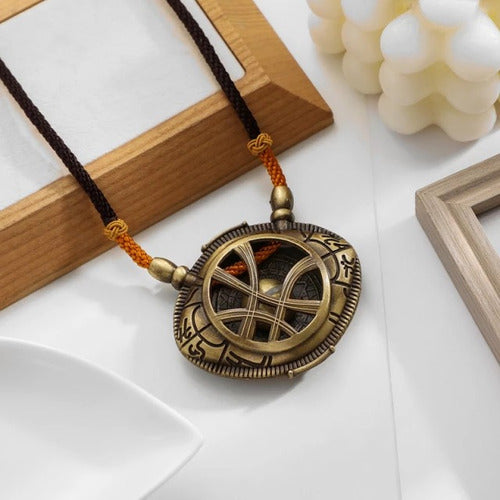 Collar Luminiscente Ojo De Agamotto Dr Strange Dtup®