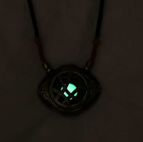 Collar Luminiscente Ojo De Agamotto Dr Strange Dtup®